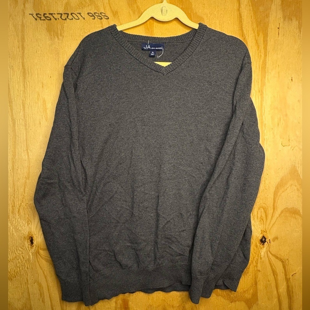 Mens Gray V Neck Sweater XL Lightweight Knit Pullover Casual Basic‎